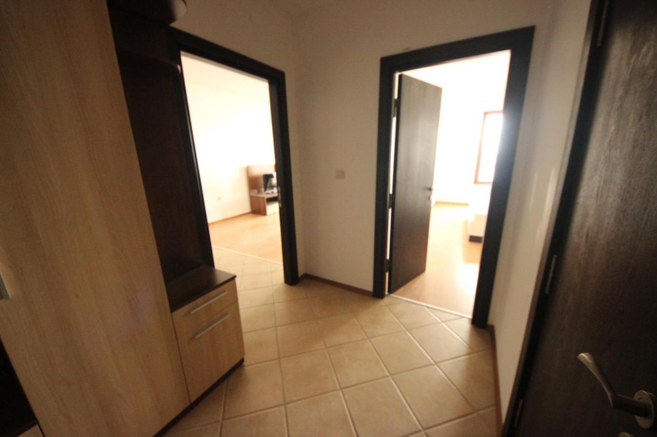 Menada Rocamar Apartments Tsarevo Esterno foto