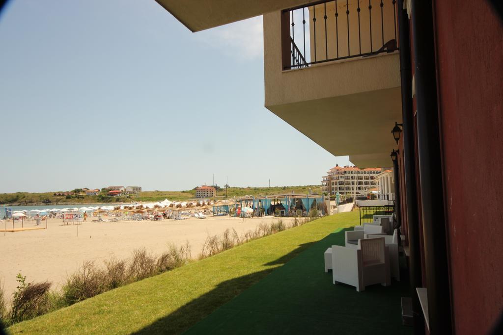 Menada Rocamar Apartments Tsarevo Esterno foto