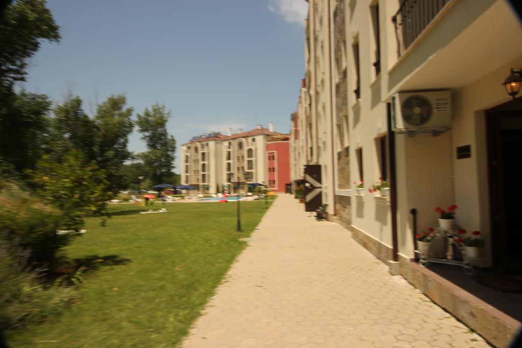 Menada Rocamar Apartments Tsarevo Esterno foto