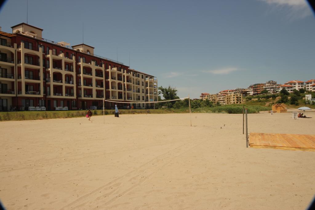 Menada Rocamar Apartments Tsarevo Esterno foto