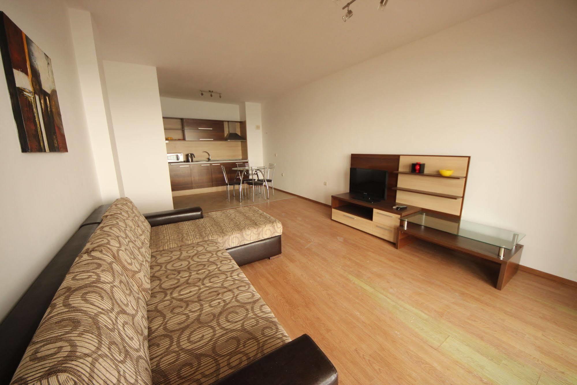 Menada Rocamar Apartments Tsarevo Esterno foto