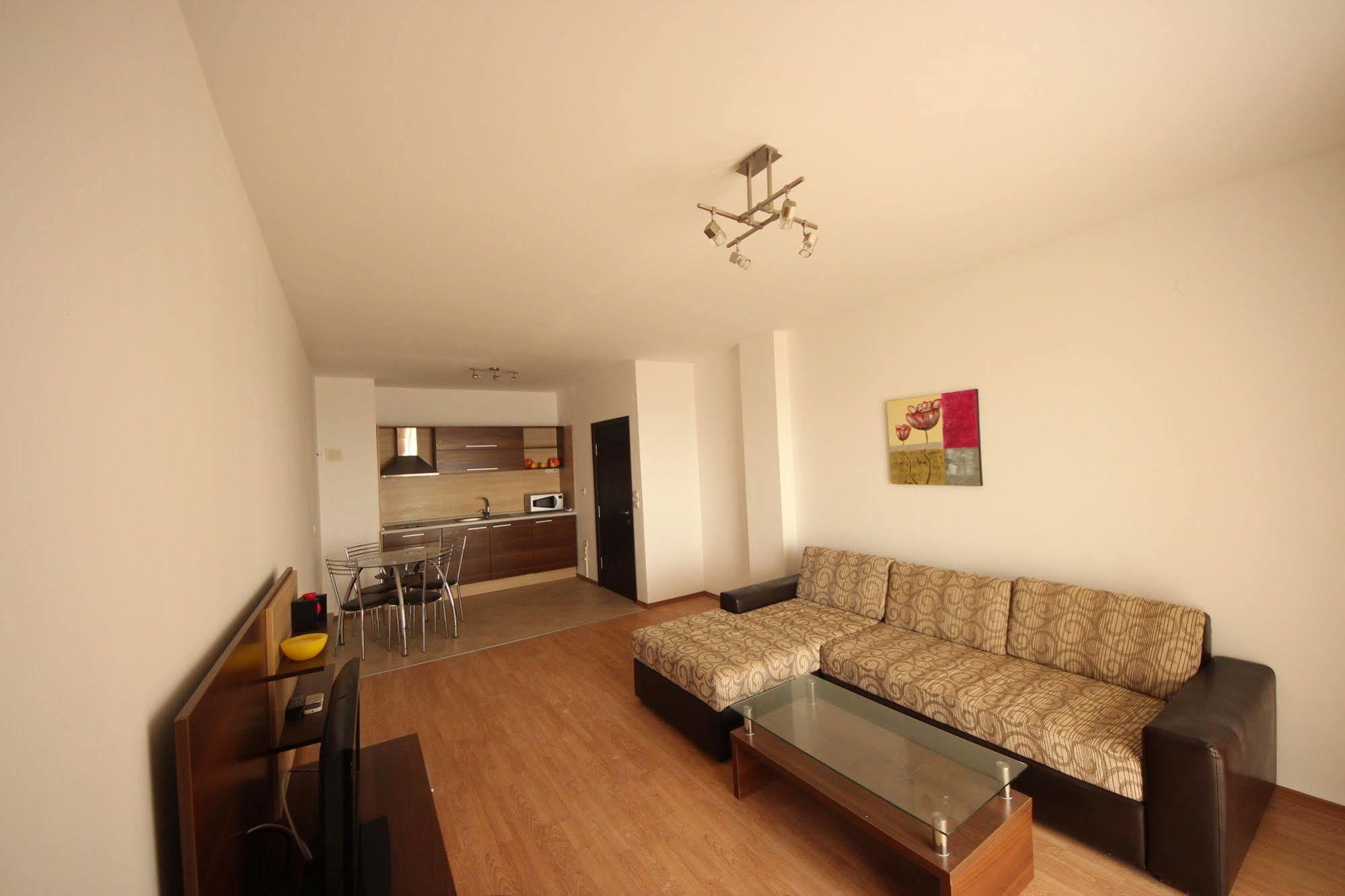 Menada Rocamar Apartments Tsarevo Esterno foto