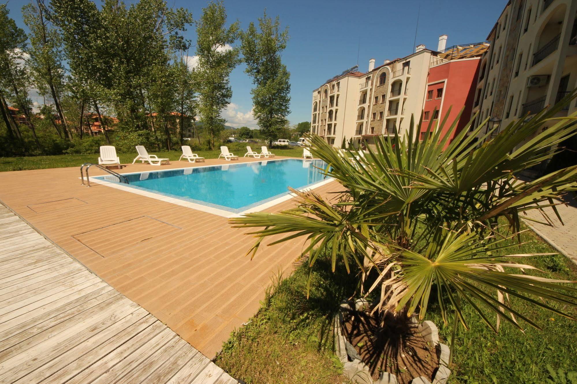 Menada Rocamar Apartments Tsarevo Esterno foto