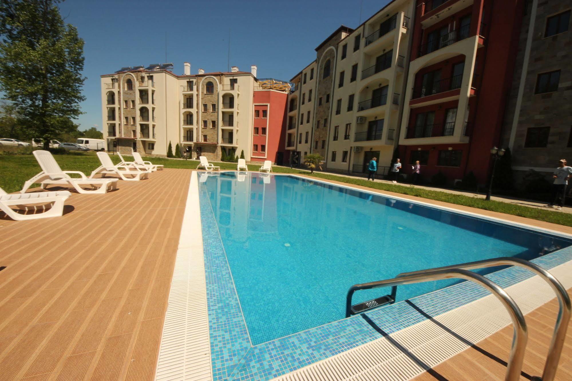 Menada Rocamar Apartments Tsarevo Esterno foto