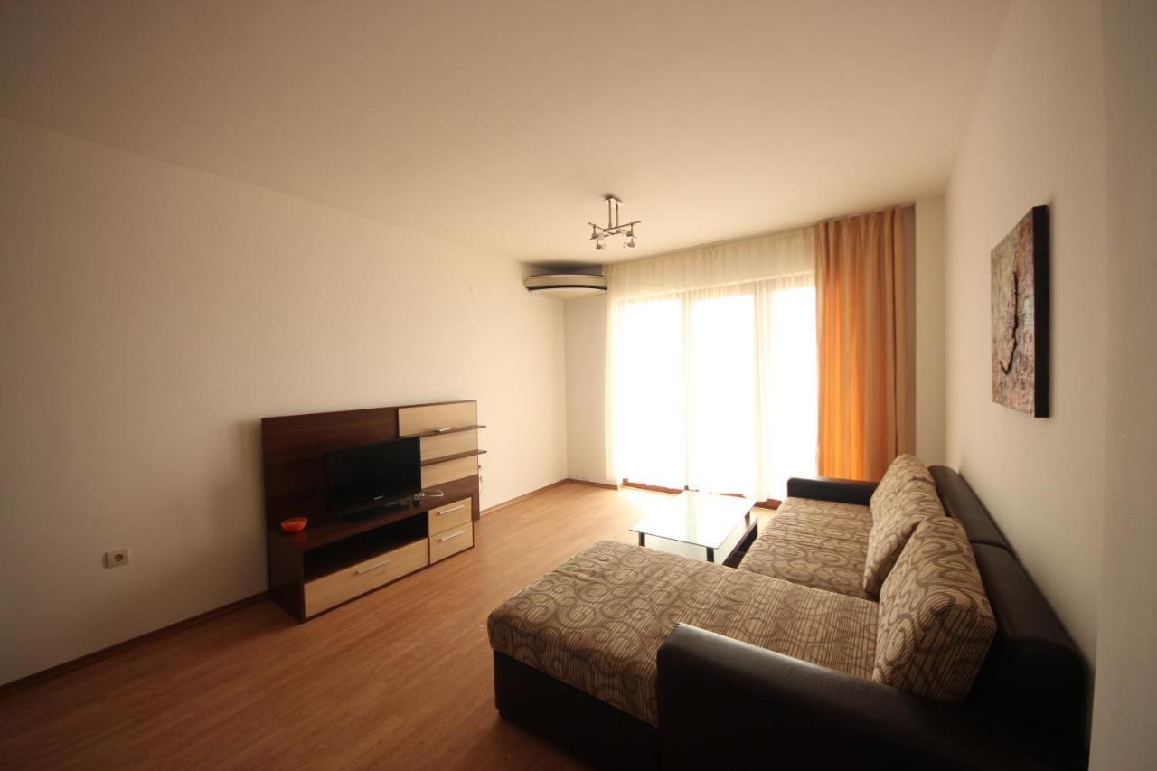Menada Rocamar Apartments Tsarevo Esterno foto